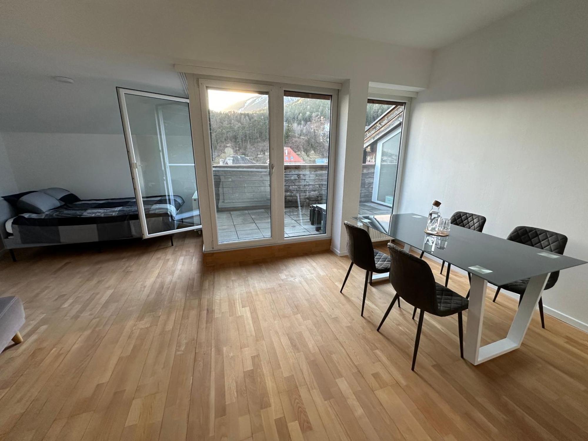 Geraeumiges Sonniges Apartment Mit Bergblick Imst Εξωτερικό φωτογραφία